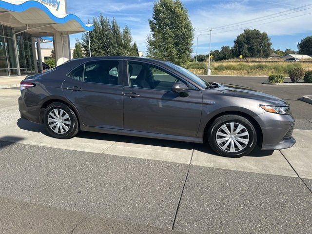 2020 Toyota Camry Hybrid LE