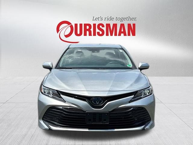 2020 Toyota Camry Hybrid LE
