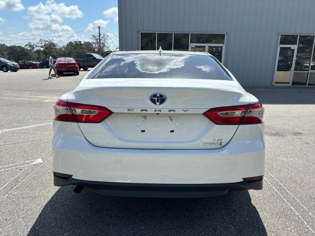 2020 Toyota Camry Hybrid LE