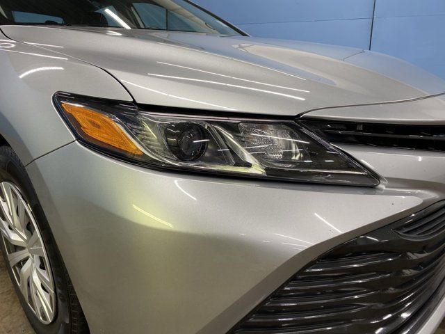 2020 Toyota Camry Hybrid LE