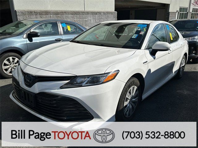 2020 Toyota Camry Hybrid LE