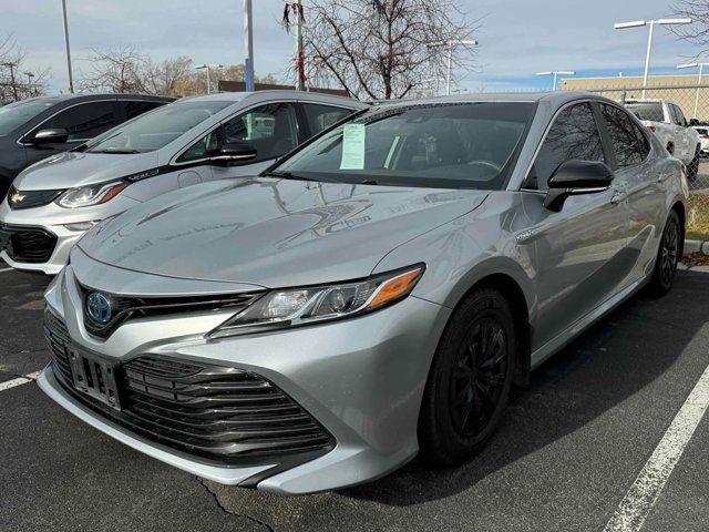 2020 Toyota Camry Hybrid LE