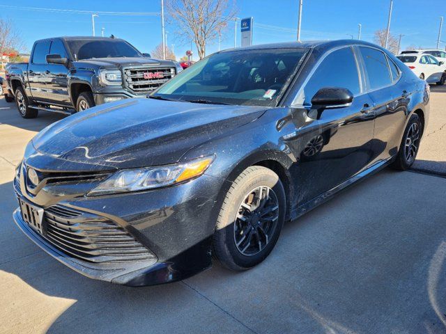 2020 Toyota Camry Hybrid LE