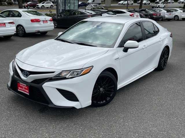 2020 Toyota Camry Hybrid SE