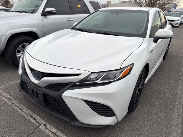 2020 Toyota Camry Hybrid SE