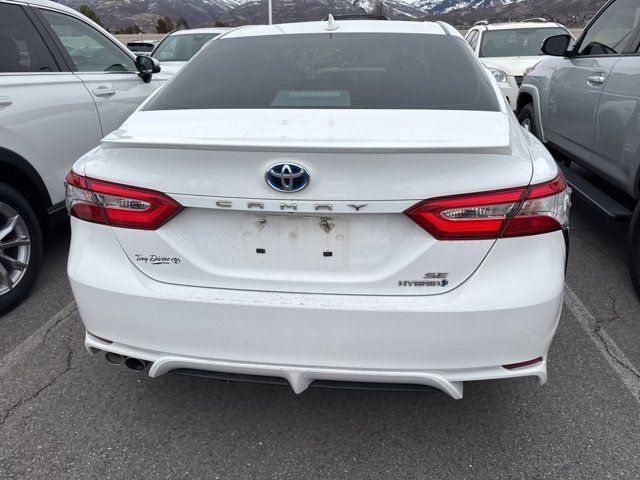 2020 Toyota Camry Hybrid SE