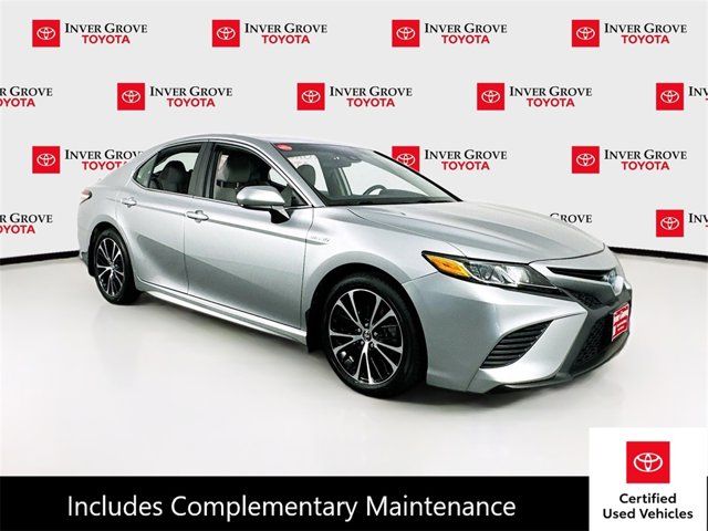 2020 Toyota Camry Hybrid SE