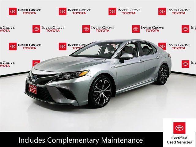 2020 Toyota Camry Hybrid SE