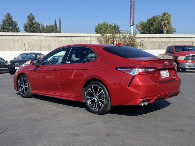 2020 Toyota Camry Hybrid SE