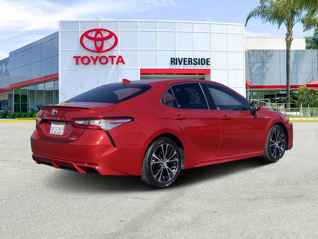 2020 Toyota Camry Hybrid SE