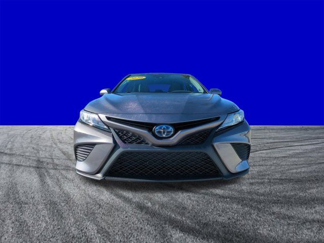 2020 Toyota Camry Hybrid SE