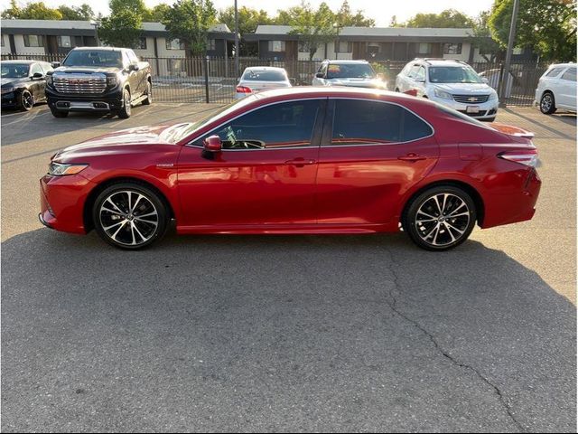 2020 Toyota Camry Hybrid SE