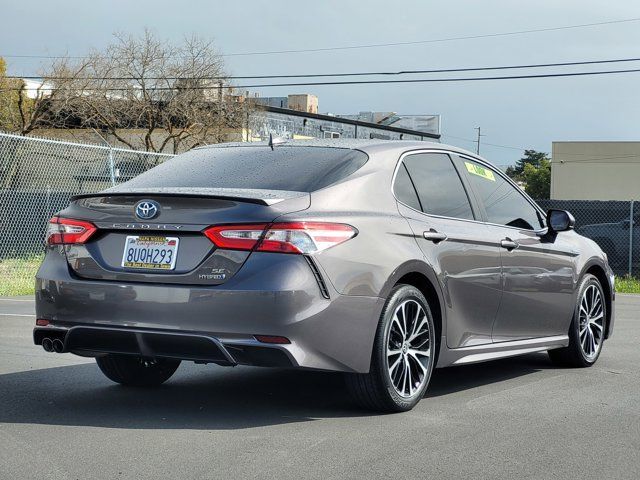 2020 Toyota Camry Hybrid SE