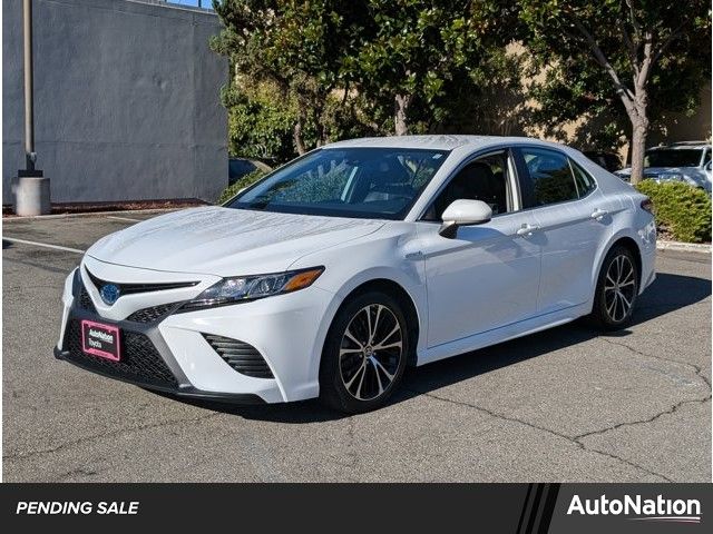 2020 Toyota Camry Hybrid SE