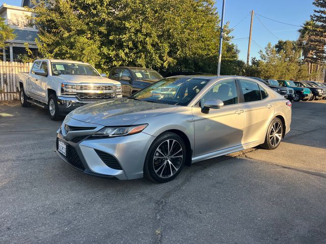 2020 Toyota Camry Hybrid SE