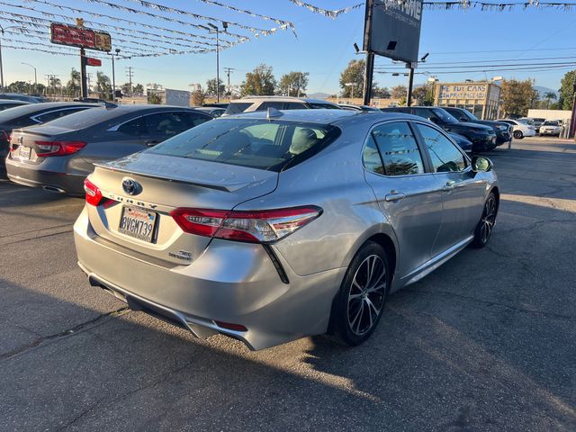 2020 Toyota Camry Hybrid SE