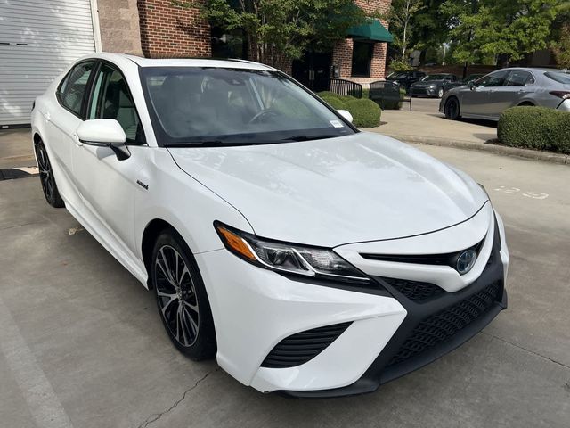 2020 Toyota Camry Hybrid SE