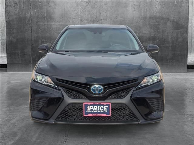 2020 Toyota Camry Hybrid SE