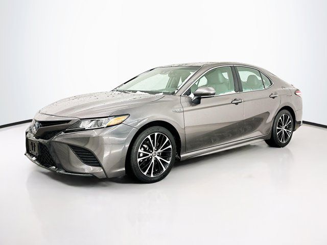 2020 Toyota Camry Hybrid SE