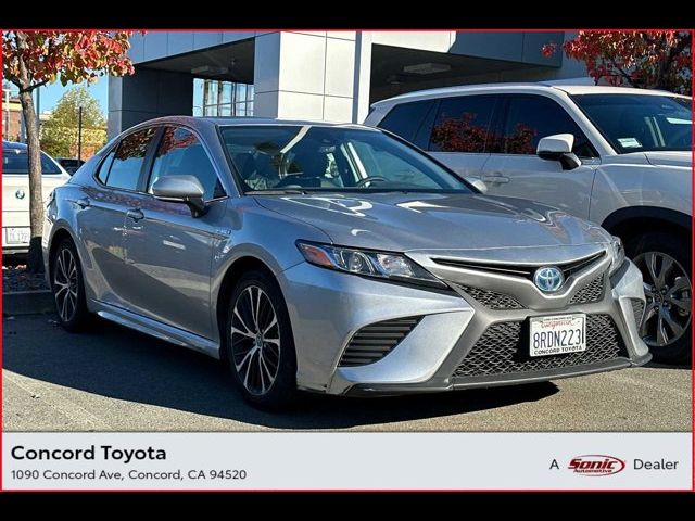 2020 Toyota Camry Hybrid SE