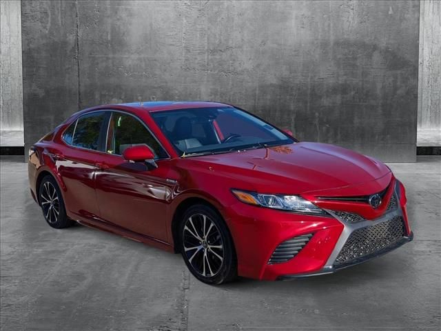 2020 Toyota Camry Hybrid SE