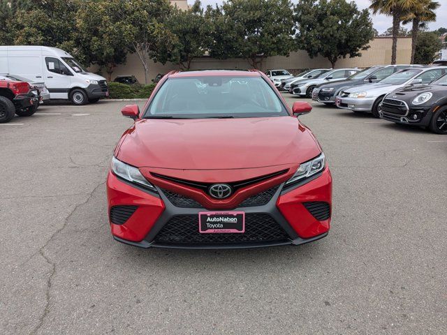 2020 Toyota Camry Hybrid SE