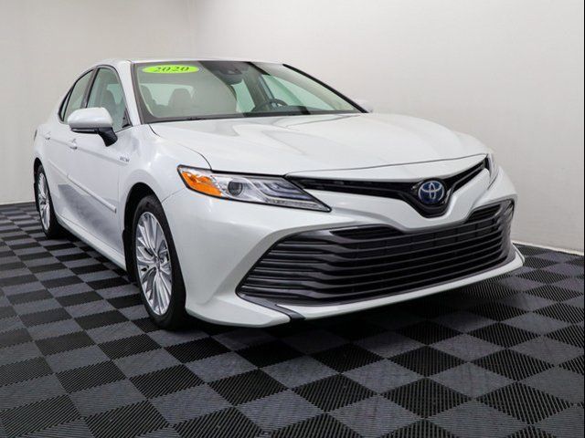 2020 Toyota Camry Hybrid XLE