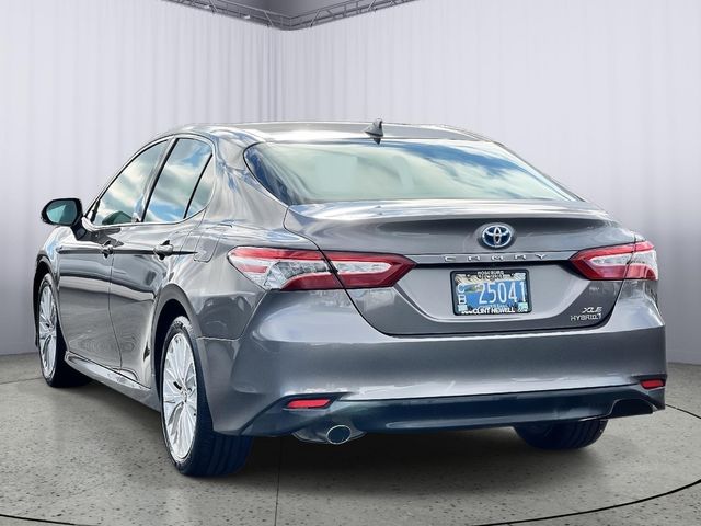 2020 Toyota Camry Hybrid XLE