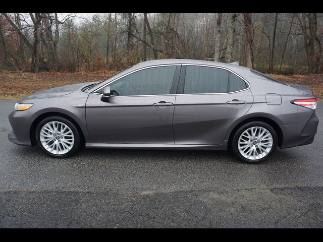 2020 Toyota Camry Hybrid XLE