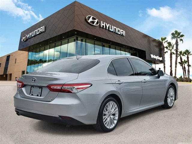 2020 Toyota Camry Hybrid XLE