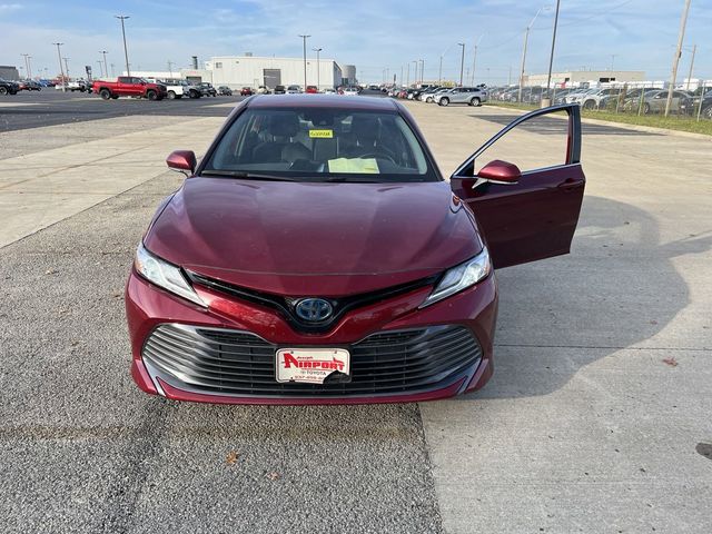 2020 Toyota Camry Hybrid XLE