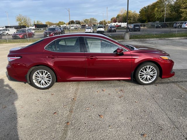 2020 Toyota Camry Hybrid XLE