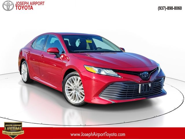 2020 Toyota Camry Hybrid XLE