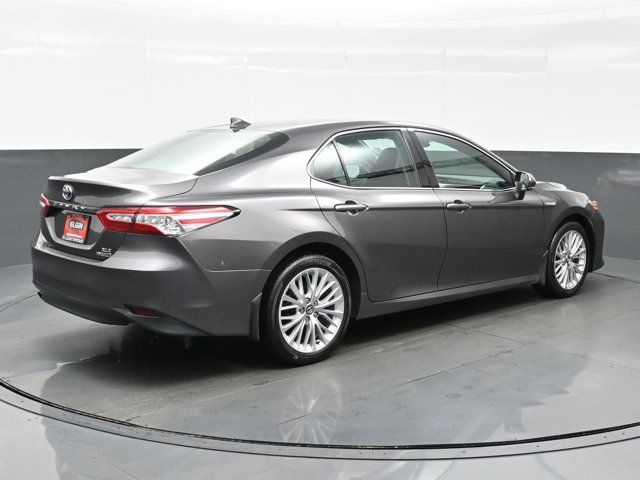 2020 Toyota Camry Hybrid XLE