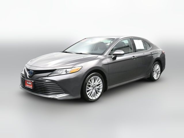 2020 Toyota Camry Hybrid XLE