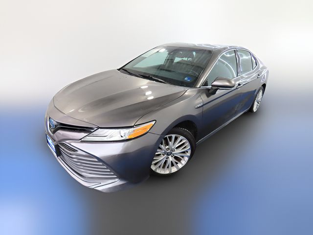 2020 Toyota Camry Hybrid XLE