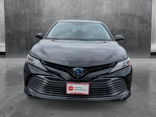 2020 Toyota Camry Hybrid XLE