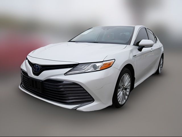 2020 Toyota Camry Hybrid XLE