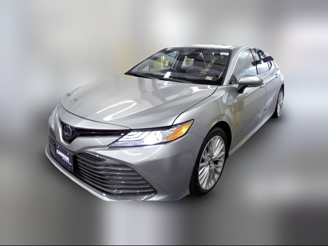 2020 Toyota Camry Hybrid XLE