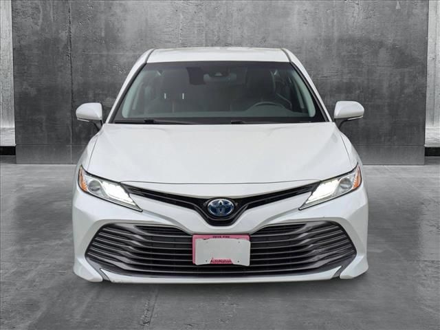 2020 Toyota Camry Hybrid XLE