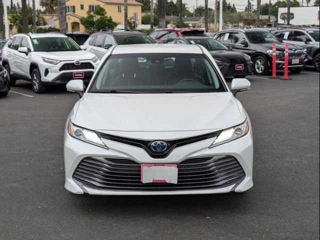 2020 Toyota Camry Hybrid XLE