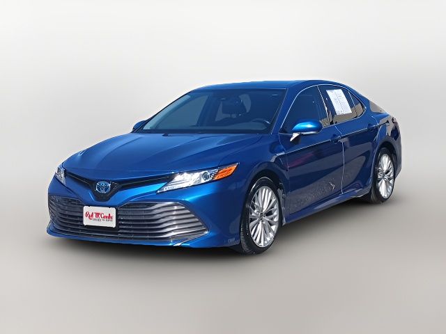 2020 Toyota Camry Hybrid XLE