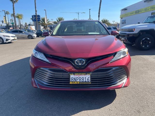 2020 Toyota Camry Hybrid XLE