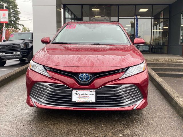 2020 Toyota Camry Hybrid XLE