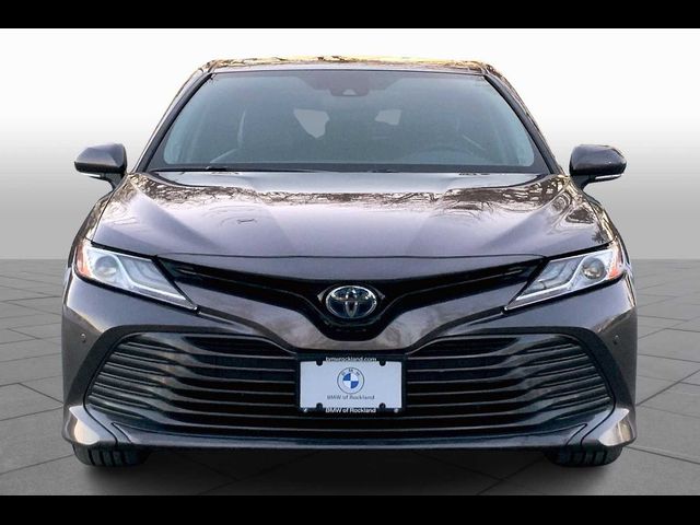 2020 Toyota Camry Hybrid XLE