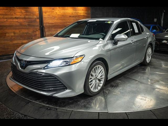 2020 Toyota Camry Hybrid XLE