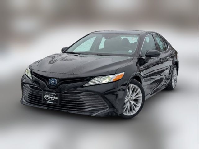 2020 Toyota Camry Hybrid XLE