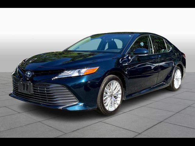 2020 Toyota Camry Hybrid XLE