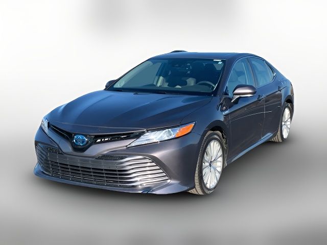 2020 Toyota Camry Hybrid XLE