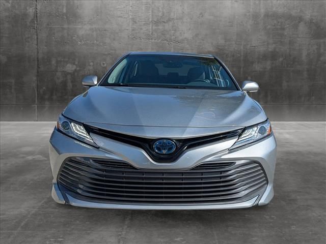 2020 Toyota Camry Hybrid XLE